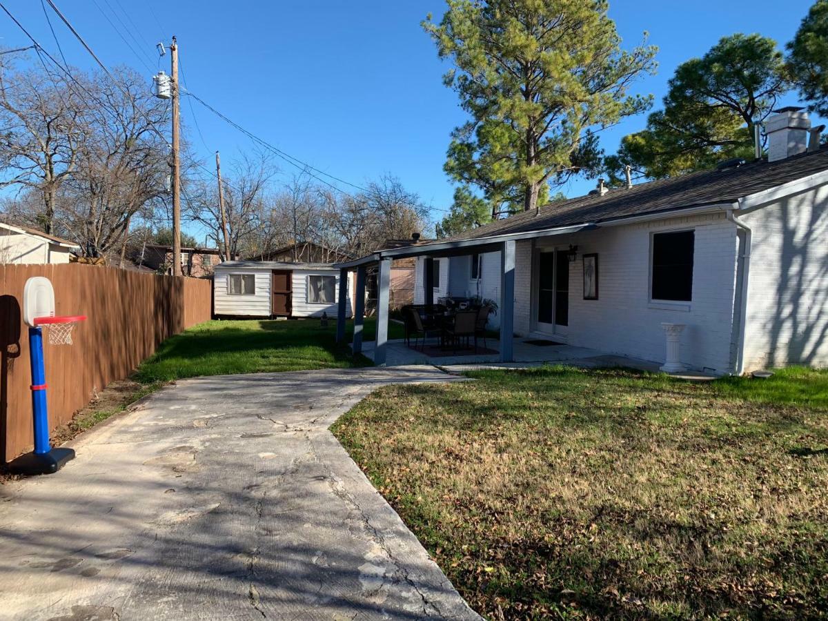 Oasis Near Dfw Airport With Mediterranean Setting Irving Exterior foto