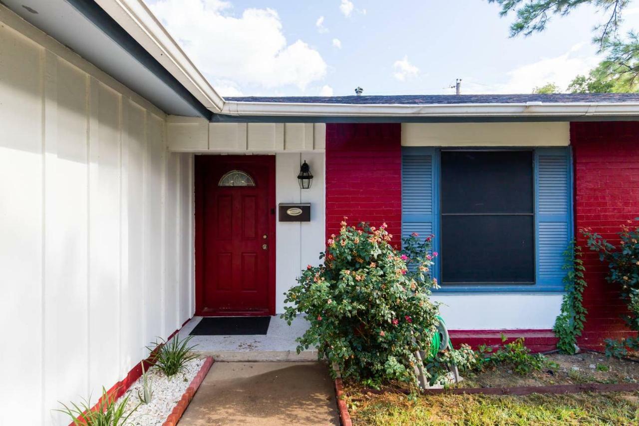 Oasis Near Dfw Airport With Mediterranean Setting Irving Exterior foto